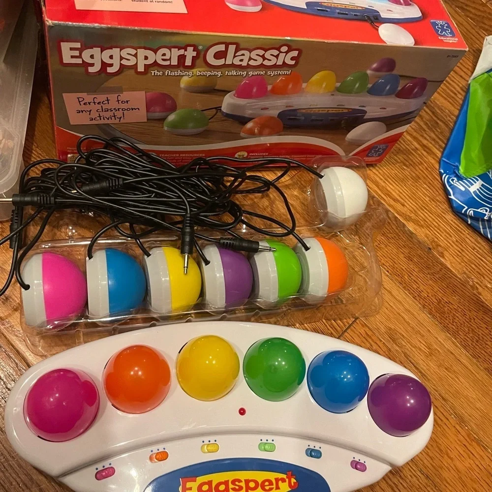 Eggspert Classic Educational Insights Classroom Buzzer Game New